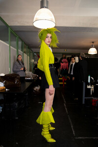 gaultier-hc-bks-m-rs19-5235.thumb.jpg.936f0b468e8e04b0eb13b73871495856.jpg