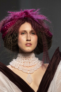 gaultier-hc-clp-rs19-1620.thumb.jpg.73fe1d53a0022b2f1b422aa30799de9d.jpg