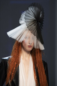 gaultier-hc-clp-rs19-1890.thumb.jpg.7471c5571e53f97e0ebce18ceefc912c.jpg