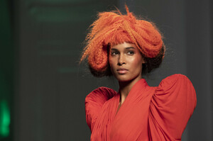 gaultier-hc-clp-rs19-1967.thumb.jpg.0ca077a5e426ee6939a5ffae236e0dc4.jpg