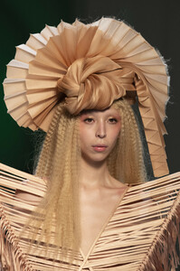 gaultier-hc-clp-rs19-2074.thumb.jpg.a79f8d0ad21960626154dcfd1a22c860.jpg