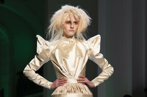 gaultier-hc-clp-rs19-2108.thumb.jpg.254221884ac67874cc5406dc4c7b05a5.jpg