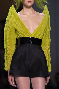 gaultier-hc-clp-rs19-2184.thumb.jpg.c5f4bd0fb0bd10eaca8b827e7cba62c6.jpg