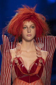 gaultier-hc-clp-rs19-2504.thumb.jpg.2553161a7e90f17d3d9c7dfea426f22f.jpg