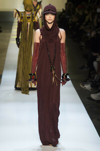 gaultier-hc-rs19-0517.thumb.jpg.aaa2799b1fac852dbbf32b526b8dd791.jpg