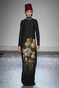 giambattista-valli-couture-spring-2019-paris-fashion-week-pfw-0028(1).thumb.jpg.e0fbc0bcf0bea3070aa2fe32652f798b.jpg