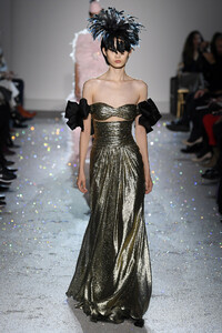 giambattista-valli-couture-spring-2019-paris-fashion-week-pfw-0036(1).thumb.jpg.1a6d2e218b659b808f0c59d7e3cfd4e1.jpg