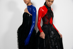 givenchy-hc-bks-v-rs19-8829.thumb.jpg.8a372ee7ea2b4955f978ee2e1e6f5b24.jpg