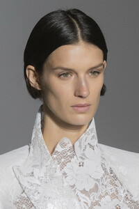 givenchy-hc-clp-rs19-1600.thumb.jpg.90741a15837513f53bf46a060b9a67ab.jpg