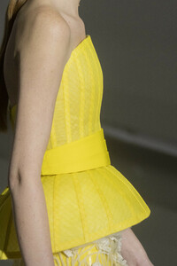 givenchy-hc-clp-rs19-1695.thumb.jpg.55f2e135ebcfbbb1c2a8b4999f97360a.jpg