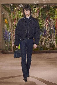 hermes-pre-fall-2019-paris-fashion-week-pfw-027(1).thumb.jpg.955cbfdb5a5ee30eff898748ea325fe1.jpg