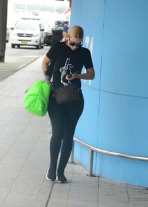 iggy-azalea-and-playboi-carti-depart-sydney-01-27-2019-0.jpg