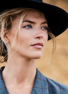 issue_xxv_marthahunt-24e707ba04ff30f3658742fc8b01b6833_thumb.thumb.jpg.6c0313a1749c7dc73658a29d8cb8ccf8.jpg