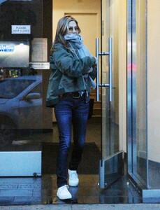 jennifer-aniston-out-in-beverly-hills-01-05-2019-0.jpg