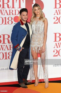 jonas-blue-and-melinda-london-attend-the-brit-awards-2018-held-at-the-picture-id922464962.jpg