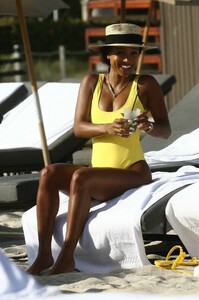 karrueche-tran-in-swimsuit-on-the-beach-in-miami-01-03-2019-10.jpg