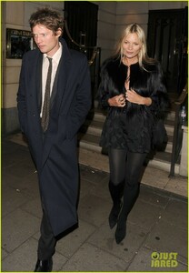 kate-moss-birthday-with-partner-03.jpg