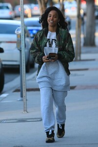 kelly-rowland-street-style-01-01-2019-3.jpg