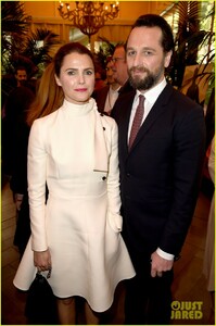 keri-russell-matthew-rhys-afi-awards-02.jpg
