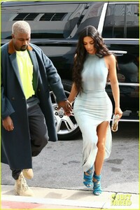 kim-kardashian-wears-form-fitting-dress-shopping-with-kanye-west-26.jpg
