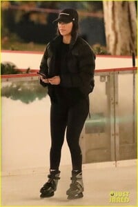 kourtney-kardashian-la-january-2019-04.jpg