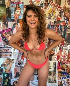 kyrasantoro_43403352_252810675407258_2039585273431457792_n.jpg