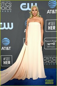 lady-gaga-critics-choice-2019-awards-12.jpg