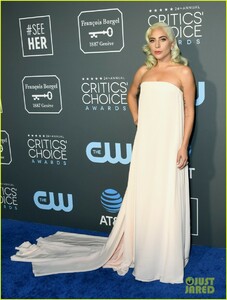 lady-gaga-critics-choice-2019-awards-17.jpg