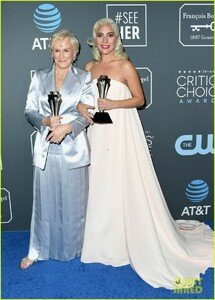 lady-gaga-glenn-close-mom-became-friends-12.jpg