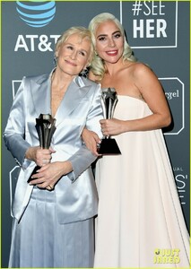 lady-gaga-glenn-close-mom-became-friends-14.jpg