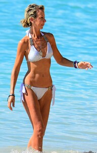 lady-victoria-hervey-in-bikini-on-the-beach-in-barbados-01-01-2019-0.jpg