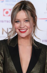 laura-whitmore-national-television-awards-2019-2.jpg