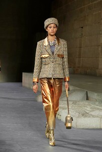 le-defile-chanel-metiers-d039art-2019-photo-52.thumb.jpg.77c3bc4ce1484cd0ec9b7b66c133c2c7.jpg