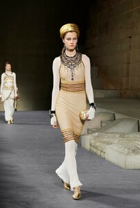 le-defile-chanel-metiers-d039art-2019-photo-62.thumb.jpg.5005dda28a32792479d951771ebf7536.jpg