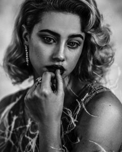 lili-reinhart-photoshoot-december-2018-6.jpg