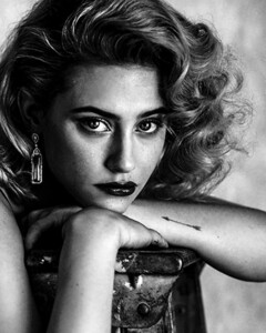 lili-reinhart-photoshoot-december-2018-7.jpg