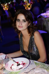 loulou-robert-at-sidaction-gala-dinner-in-paris-01-25-2018-0.thumb.jpg.b31bc4142d38cf5a8a2c7fa5d30b0964.jpg