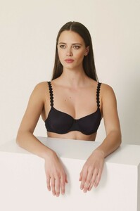 marie_jo_l_aventure-lingerie-underwired_bra-tom-0120820-black-0_3480939__33440.1545403793.thumb.jpg.e2a35e4bc8107709cd8d38f4b9946b21.jpg