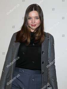 miranda-kerr-at-narita-international-airport-japan-shutterstock-editorial-10052242c.thumb.jpg.578e1be893b4ba4e9f13a5764f484e8d.jpg