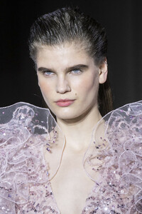 murad-hc-clp-rs19-1725.thumb.jpg.1b2ca75332d3d74e67e9d58f8825b9e9.jpg