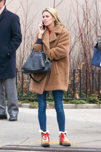 nicky-hilton-winter-street-style-new-york-city-01-09-2019-1.jpg