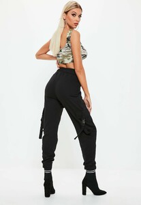 pantalon-cargo-en-jersey-noir_4.jpg