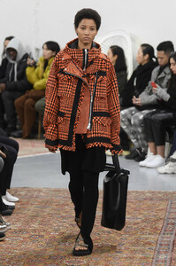 sacai-men-fall-2019-paris-fashion-week-pfw-048(1).thumb.jpg.6dce2a3175b4f6151d56a561f5b373ec.jpg
