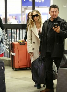 sarah-jessica-parker-lax-airport-in-los-angeles-01-02-2019-3.jpg