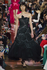 schiaparelli-hc-rs19-0429.thumb.jpg.0433768f0403a889cddaeb4963ce6546.jpg