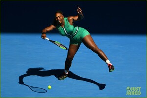 serena-williams-loses-australia-open-10.jpg