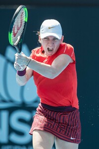 simona-halep-2019-sydney-international-tennis-01-09-2019-7.jpg