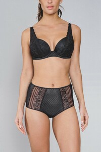 soutien-gorge-balconnet-mousse-dentelle-noire-noir-maison-lejaby-g61739-04-31.thumb.jpg.1f1bbfa8e84d19aaed0eb8e0b51ceb80.jpg