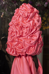 valentino-hc-clp-rs19-0028.thumb.jpg.4a5978bc6b70e1d3e31b1858c9cc6d47.jpg