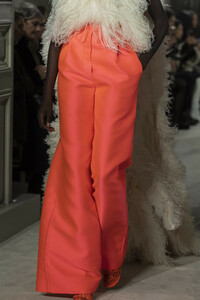 valentino-hc-clp-rs19-0035.thumb.jpg.7f166344b358aa7c03e210bf3571e853.jpg